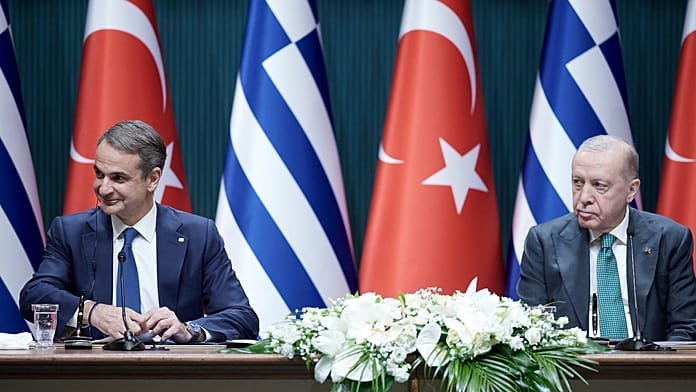 Reunión entre Mitsotakis y Erdogan: Lo que aprendimos y lo que no
