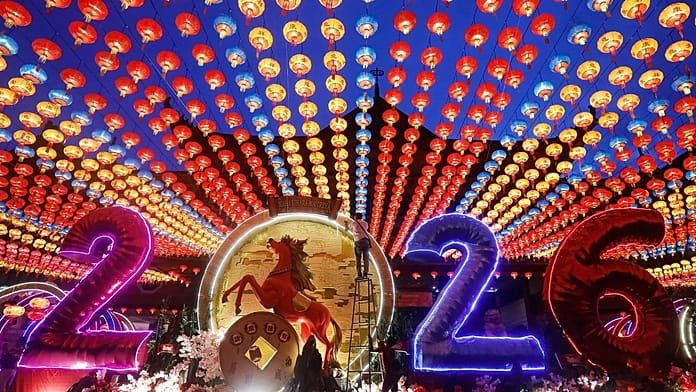 Año Nuevo Lunar en China: Millones de personas celebran en Asia la llegada del Caballo de Fuego