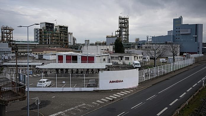 Comienza en Francia el mayor juicio civil europeo contra los químicos eternos (PFAS)