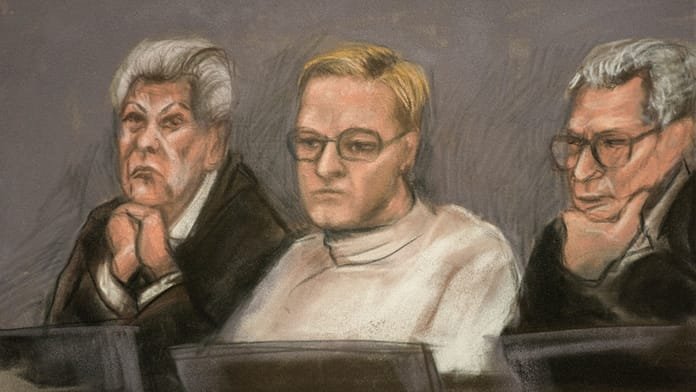 El hijastro del heredero de Noruega niega los cargos de violación en un juicio que sacude al país