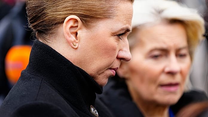 Zelenski y los líderes de la UE honran a los caídos en el cuarto aniversario de la guerra en Ucrania