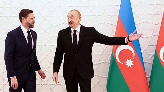 EE.UU. firma un acuerdo estratégico con Azerbaiyán y lanza la 'Ruta Trump por la Paz'