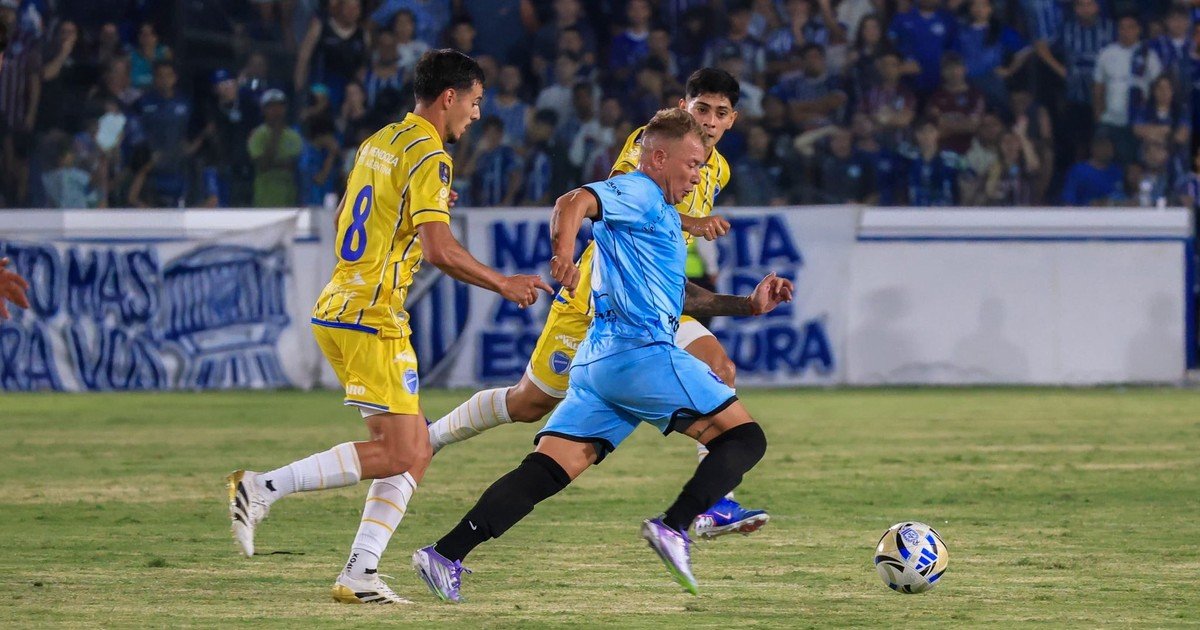 El próximo rival de River tuvo su estreno en la Primera Nacional: Ciudad de Bolívar acarició el triunfo contra Godoy Cruz en Mendoza
