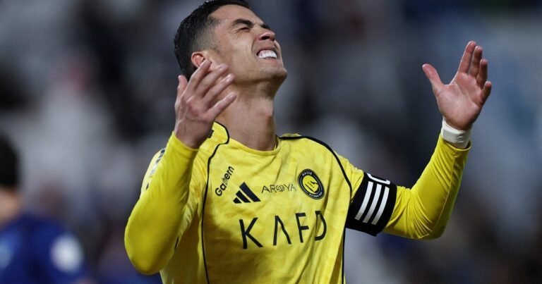 Cristiano Ronaldo cortó la huelga en Al Nassr: hizo su gol 962 y casi se lesiona en el festejo contra Al Fateh