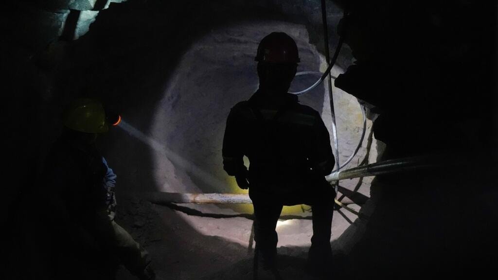 México: hallan muertos a 5 de 10 trabajadores de una minera canadiense secuestrados