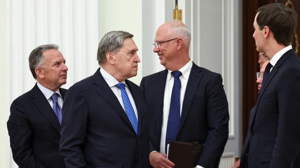 Zelenski anuncia nuevas fechas de diálogo mientras un ataque ruso deja al menos 12 muertos