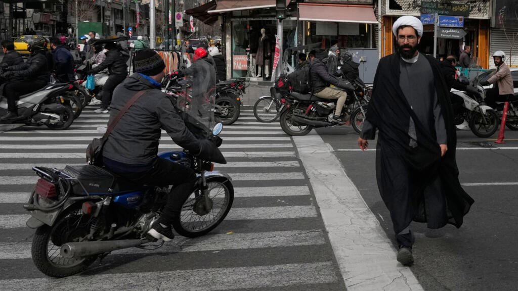 Irán intensifica la represión en medio de posibles conversaciones nucleares con EE. UU.