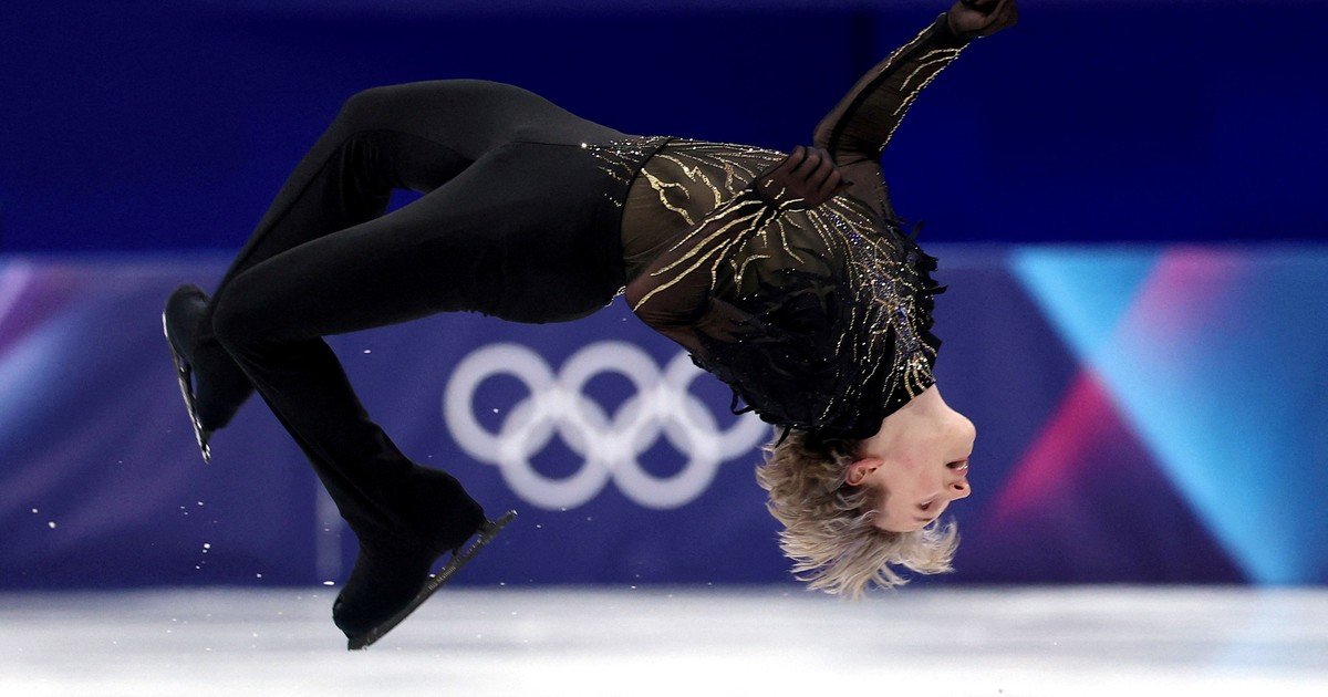 La mortal hacia atrás de Ilia Malinin, un salto prohibido 50 años que dejó boquiabiertos a todos, Djokovic incluido, en los Juegos Olímpicos de Invierno