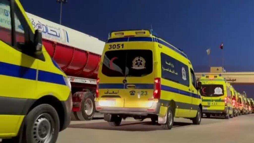 Gazatíes denuncian maltratos tras regresar de Egipto; Israel reabre cruce temporalmente