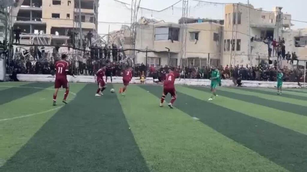 El fútbol vuelve a Gaza pese a la destrucción, la crisis humanitaria y la guerra