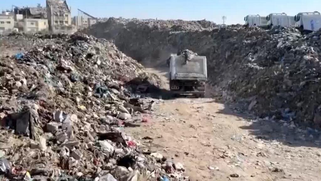 ONU empieza trabajos de limpieza en vertederos de basura de Gaza