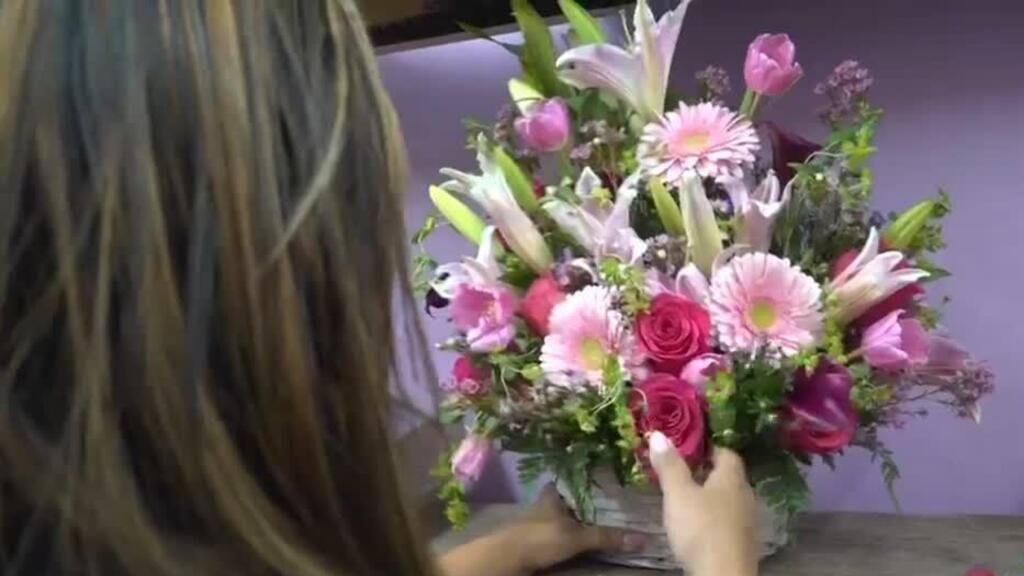 Aranceles de Trump encarecen precio de las flores de San Valentín