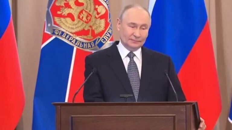 Putin acusa a Ucrania de “sabotear diálogos de paz” en su discurso por los cuatro años de guerra