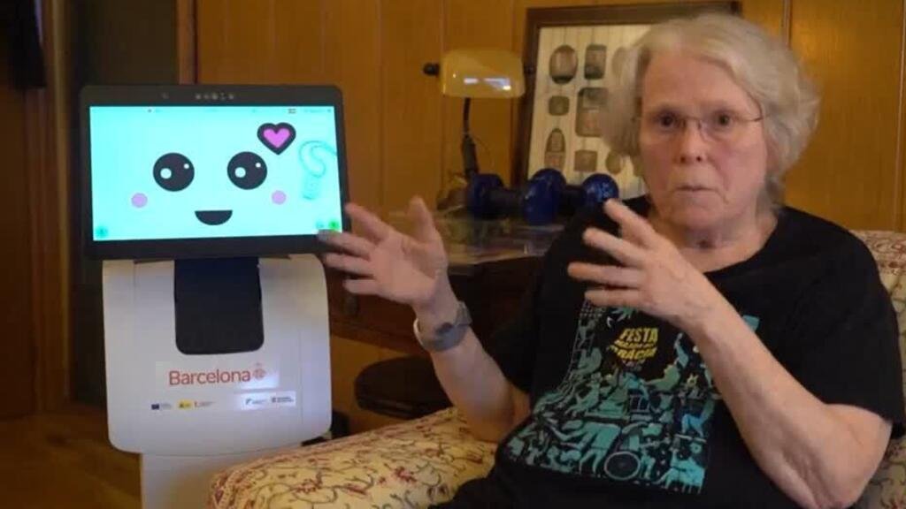 Barcelona lanza robots piloto para acompañar a adultos mayores que viven solos