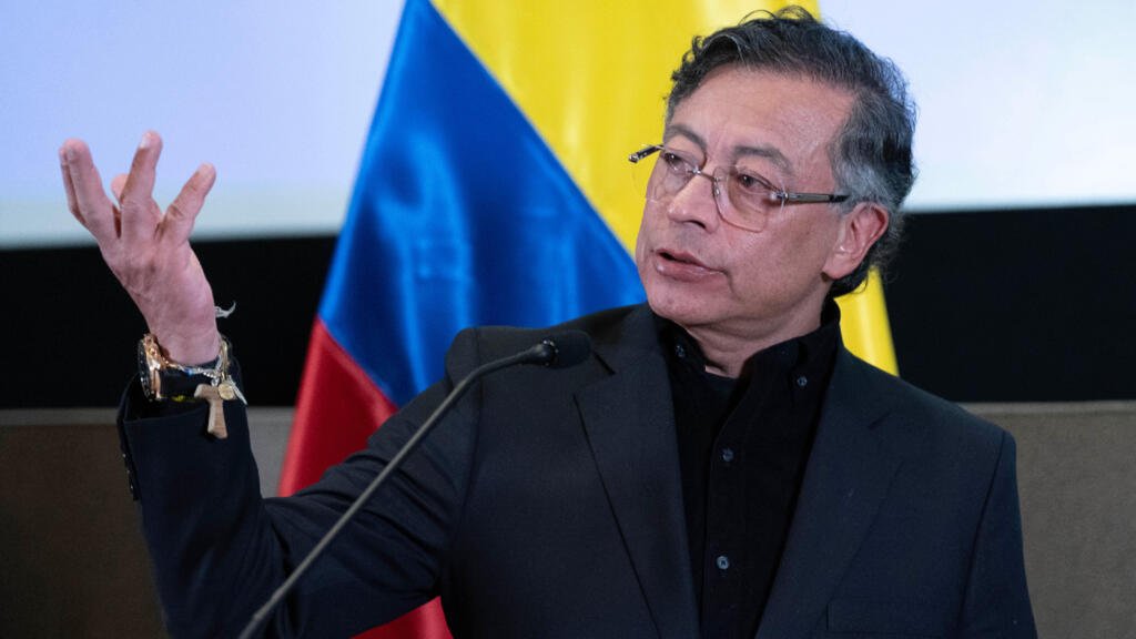 Colombia: Petro acepta que una comisión investigue posibles vínculos del ELN con el narcotráfico