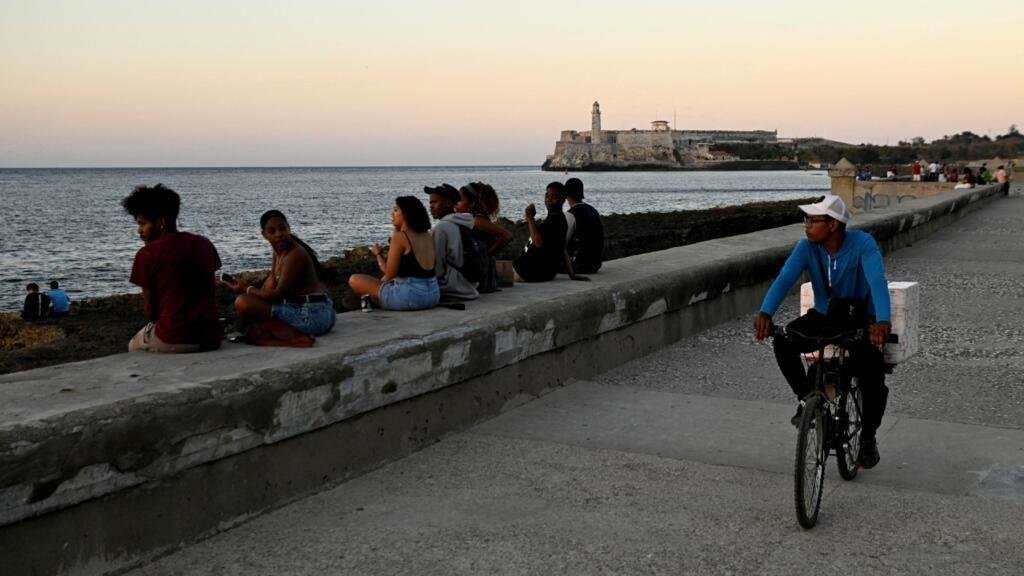 #CubaHoy: México plantea un posible puente aéreo y Rusia promete "ayuda material" a la isla