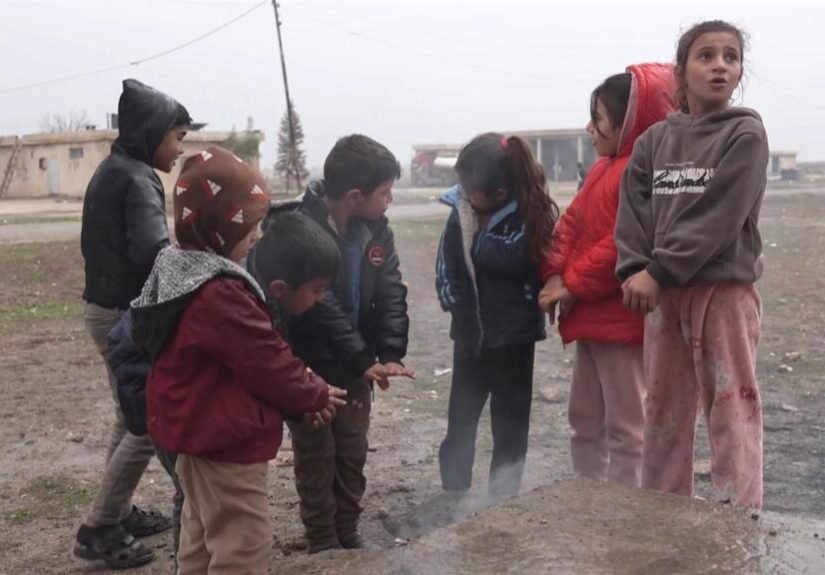 La crisis humanitaria en el norte de Siria mantiene a los refugiados kurdos atrapados