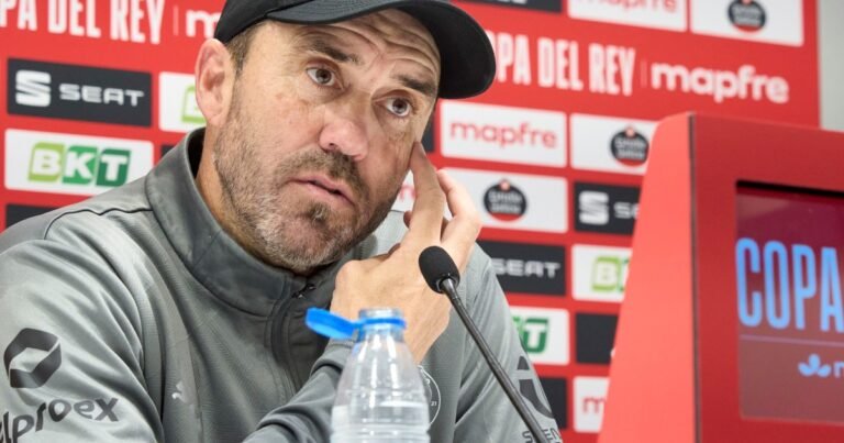 El Chacho Coudet habló de los rumores que lo vinculan con River: "Tengo cuatro hijos y juro por ellos que nadie me llamó"