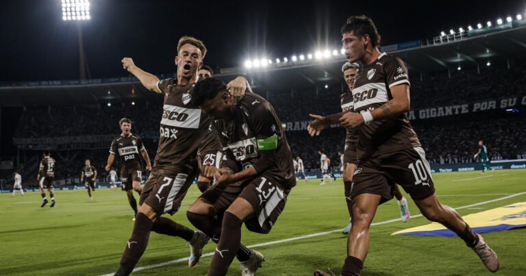 Platense vs. Argentino de Monte Maíz, por la Copa Argentina, EN VIVO: dónde ver, horario y formaciones