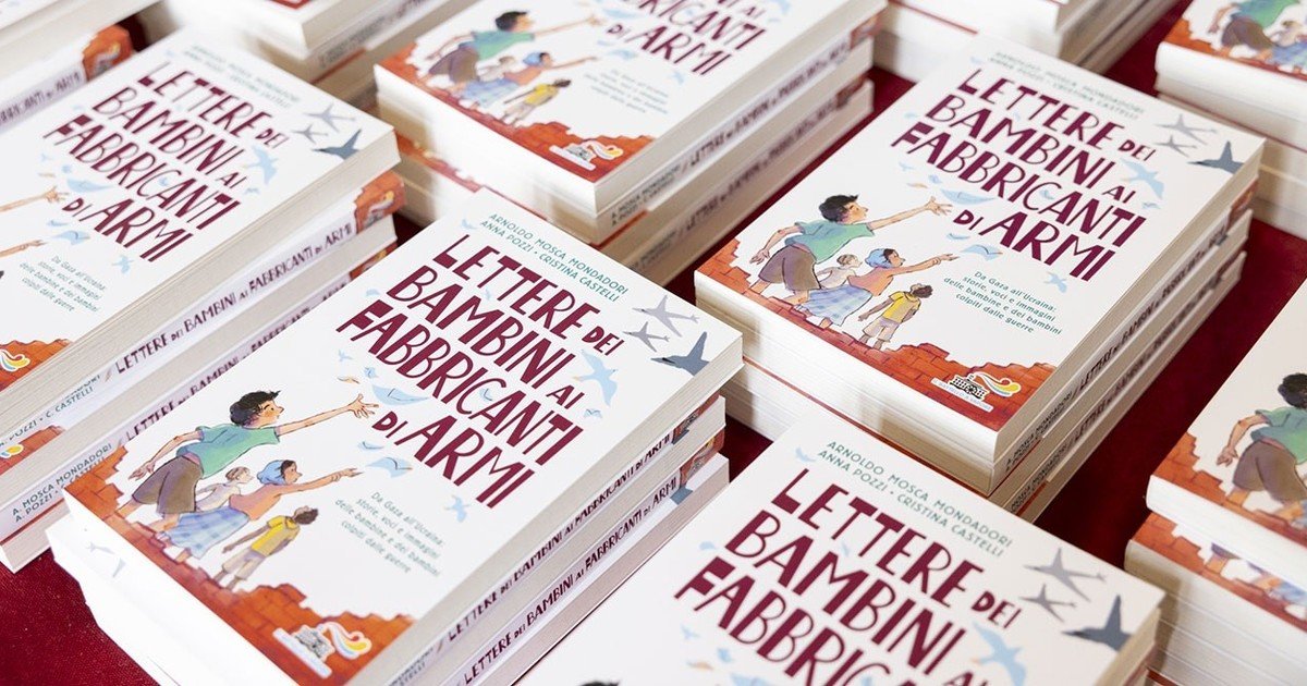 Un libro envía cartas de niños de Gaza y Ucrania a la industria armamentística global