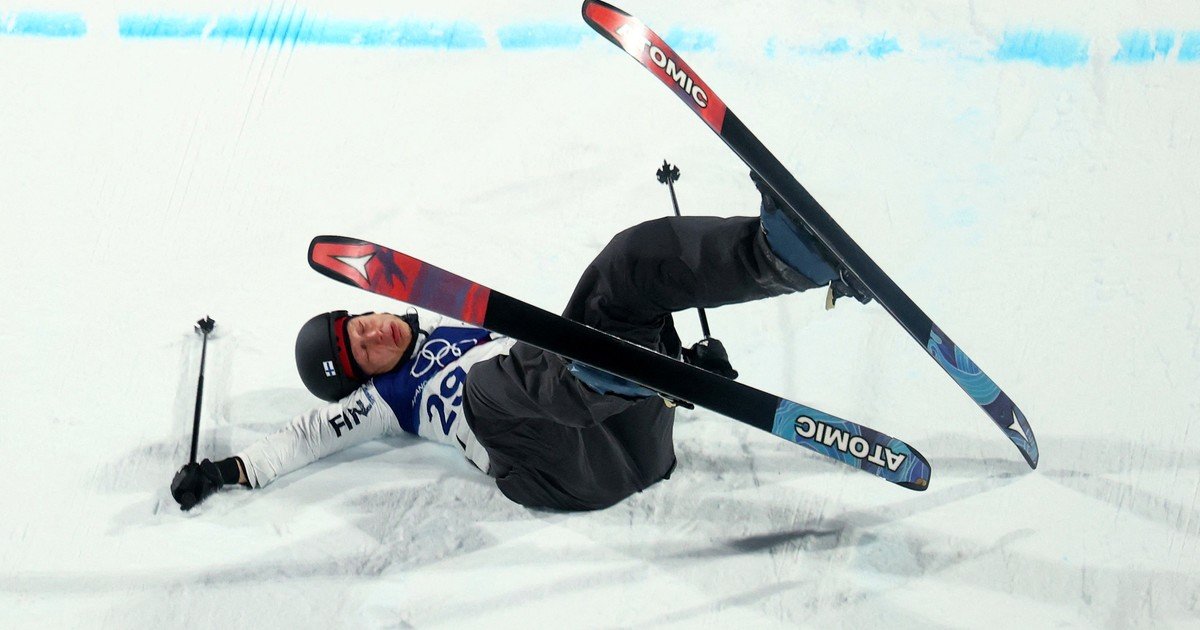 El brutal golpe de un esquiador tras saltar una rampa de 40 metros que enmudeció a todo el estadio en los Juegos Olímpicos de Invierno