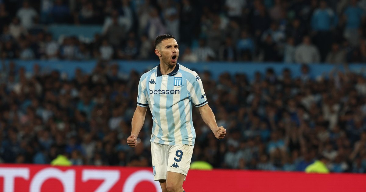 El asombroso ritmo goleador de Maravilla Martínez en Racing: de Palermo al Beto Acosta, cuántos goles hicieron en sus primeros 100 partidos