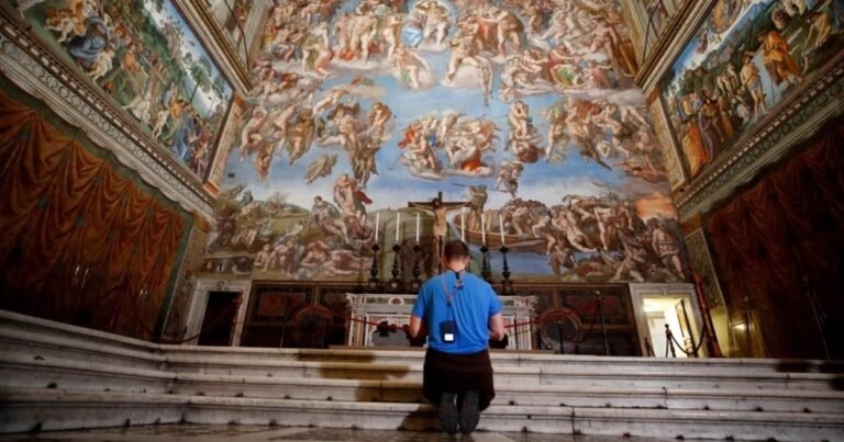 ‘El Juicio Final’ de Miguel Ángel está siendo restaurado por primera vez en 30 años en la Capilla Sixtina