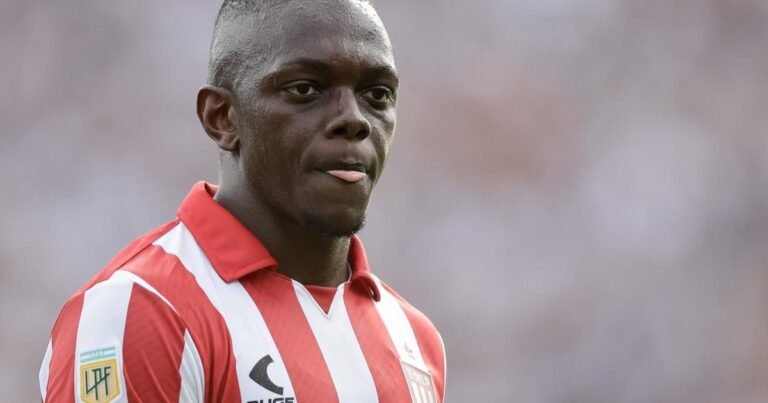 La novela del triángulo Boca-Cetré-Estudiantes sigue inconclusa: qué hay detrás de la pausa en la oferta y la estrategia de Riquelme