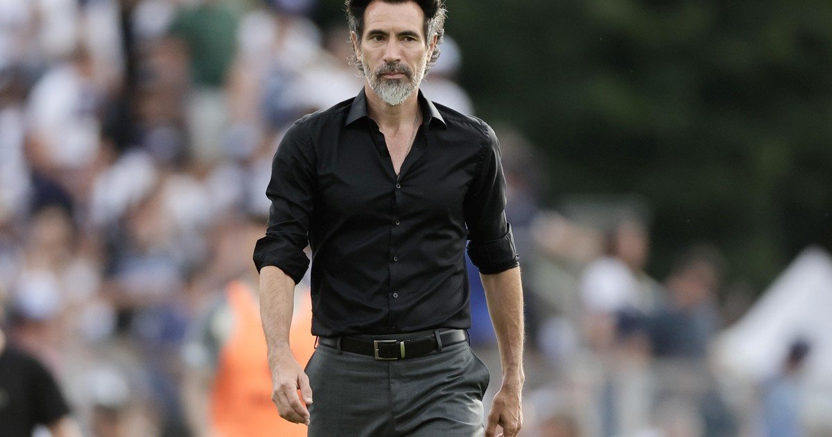 "O Barba agora e galo": Eduardo Domínguez fue presentado oficialmente en el Atlético Mineiro