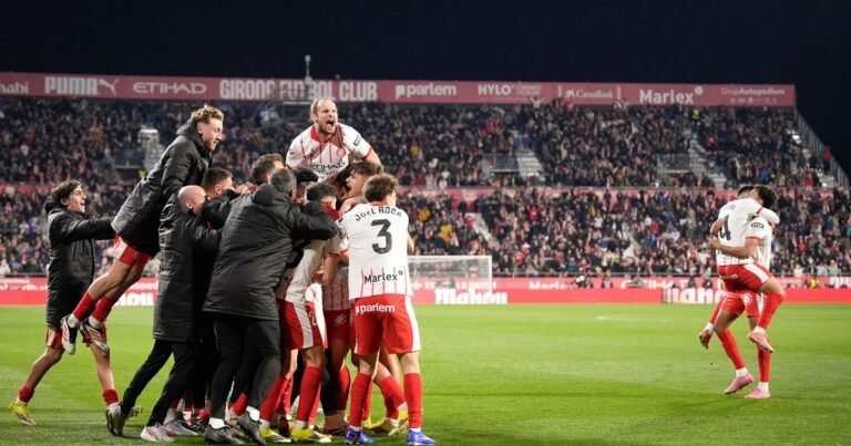 El Girona le da otro golpe al Barcelona que pierde la cima de la Liga con el Real Madrid: la polémica con el Diablito Echeverri en la jugada clave del partido