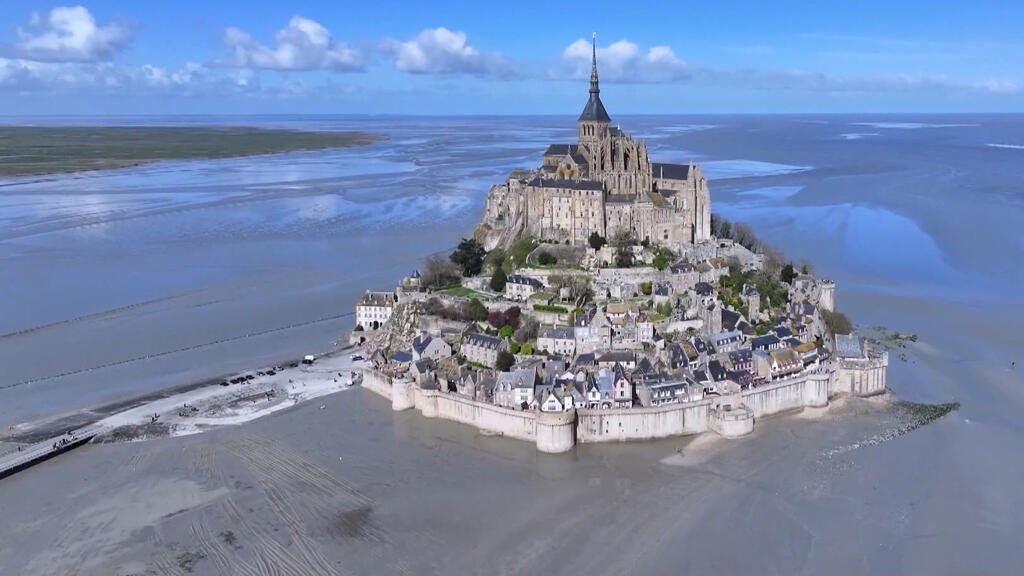 El Monte Saint-Michel, tesoro histórico francés en restauración