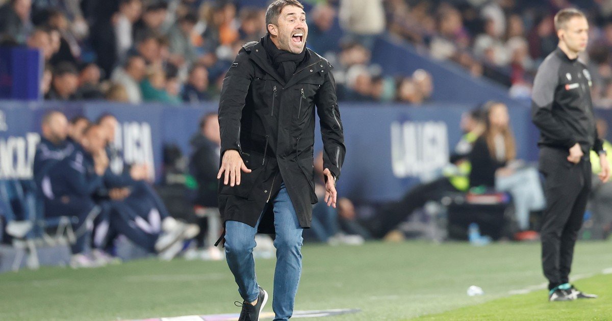 Eduardo Coudet asegura que no recibió ningún contacto de River y desde el club confirmaron que lo llamarán este fin de semana