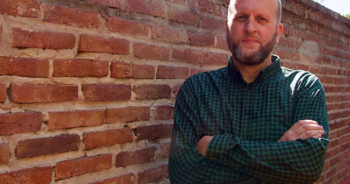 Andres Hax: "Hacer un plan tan incierto como una editorial, en cualquier coyuntura, es ingenuo"