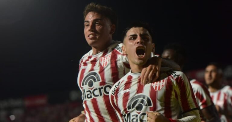 El resumen de Instituto vs Atlético Tucumán, por el Torneo Apertura EN VIVO: Cerato le dio un triunfo agónico a la Gloria