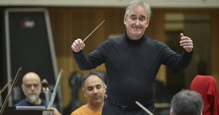 La rica historia de la Orquesta Filarmónica de Buenos Aires, que cumple 80 años y los celebrará con estrenos, grandes conciertos y figuras internacionales