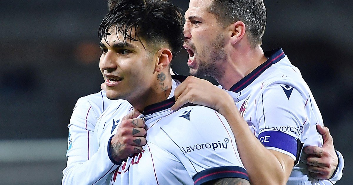 Santi Castro sigue de racha en Italia: otro gol para que Bologna le gane al Torino de Gio Simeone