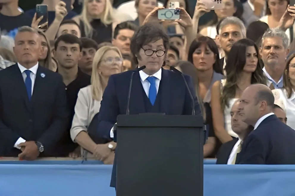 El sable corvo, eje del discurso de Milei en San Lorenzo