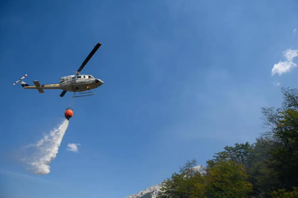 Refuerzan el combate de incendios en la Cordillera con más de 500 brigadistas