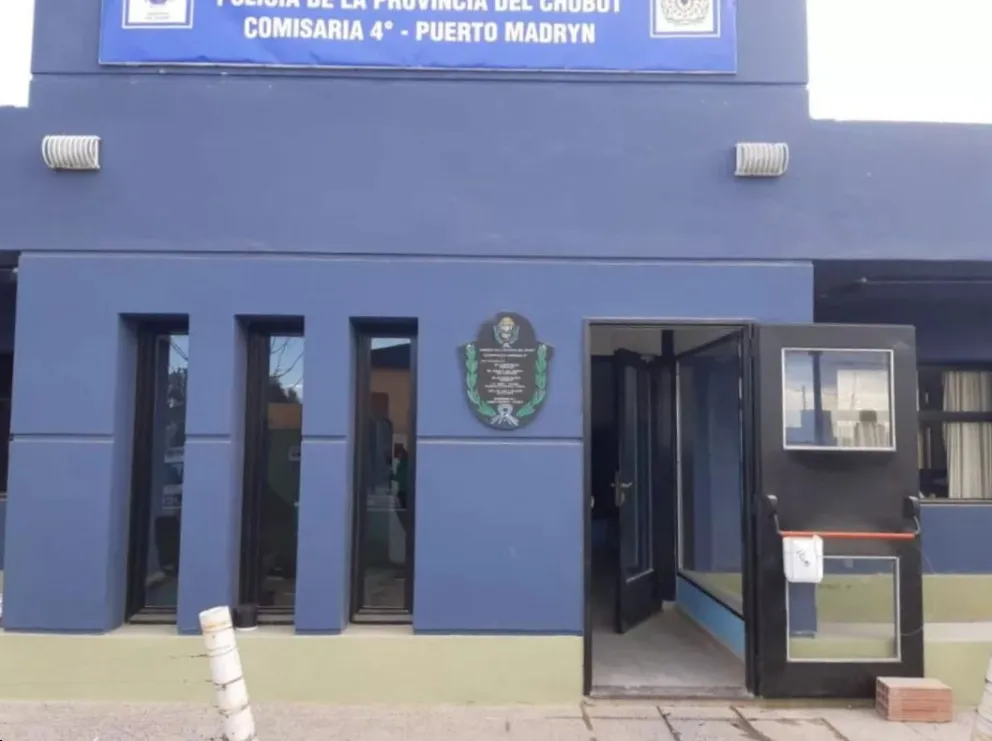 Un detenido golpeó a un policía y amenazó con incendiar la comisaría