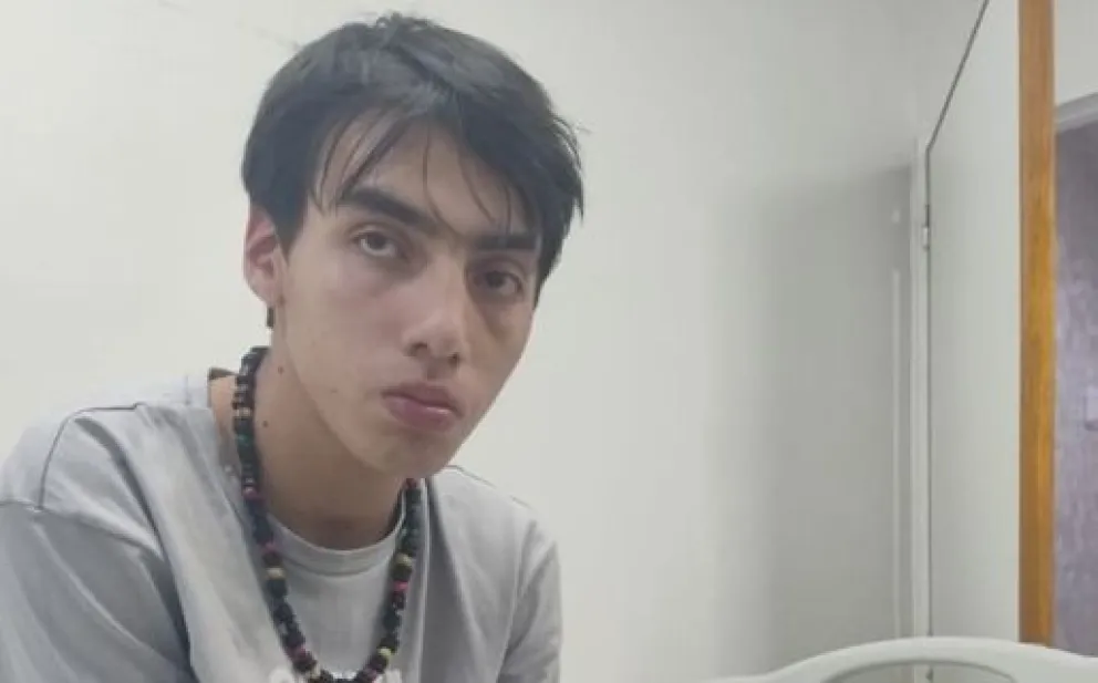 Buscan a un adolescente de 16 años que se fue de su casa y fue visto en Santa Cruz