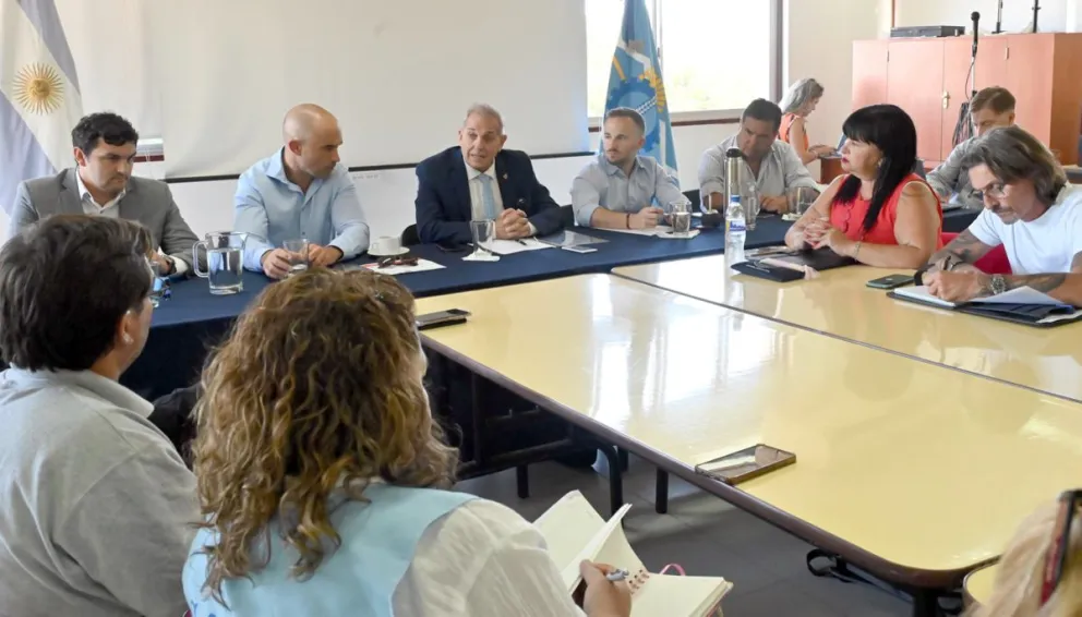Paritaria docente: el Gobierno provincial y gremios mantuvieron la primera reunión del año en Rawson