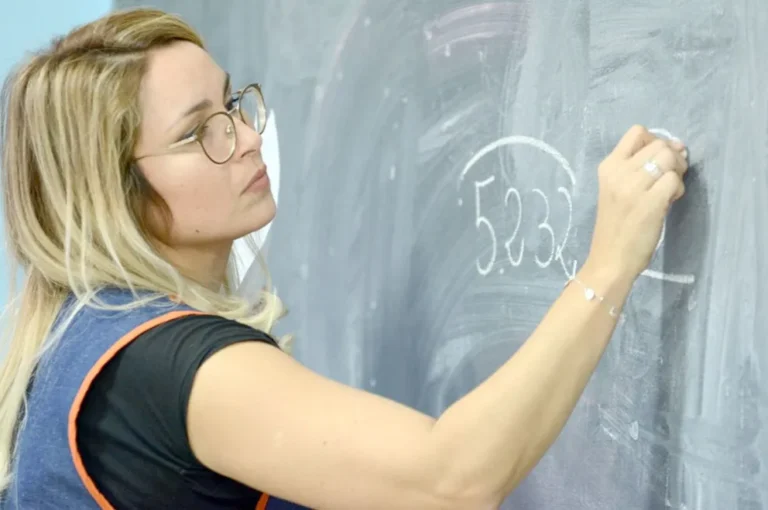 Educación informa sobre convocatoria abierta para Referentes Regionales de Alfabetización 2026 en Lengua y Matemática