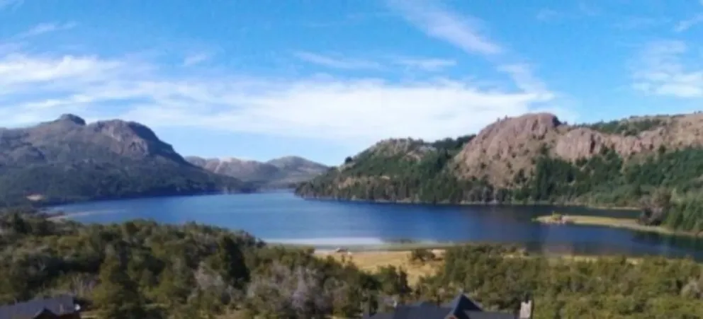 Nuevo incendio en laguna Larga moviliza a brigadistas en la cordillera