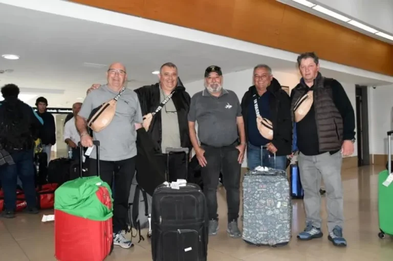 “Las Malvinas son nuestras”: el inolvidable viaje de cuatro veteranos de guerra a las islas