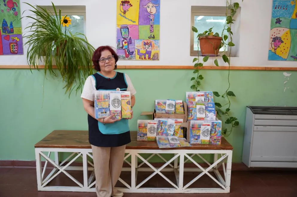 Programa “Aprender en Igualdad”: Entregan kits escolares en Comodoro Rivadavia y comunas rurales