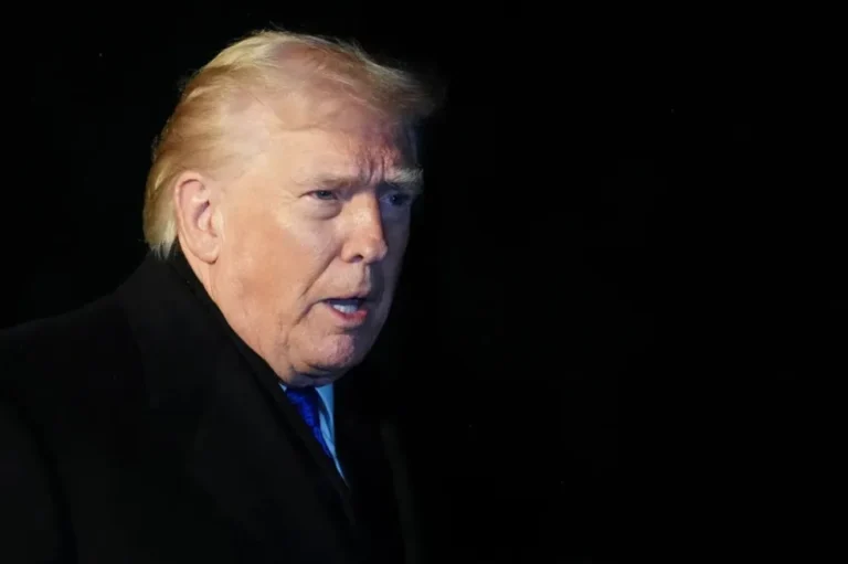 “Una bofetada a nuestro país”: Trump estalló contra el show de Bad Bunny en el Super Bowl