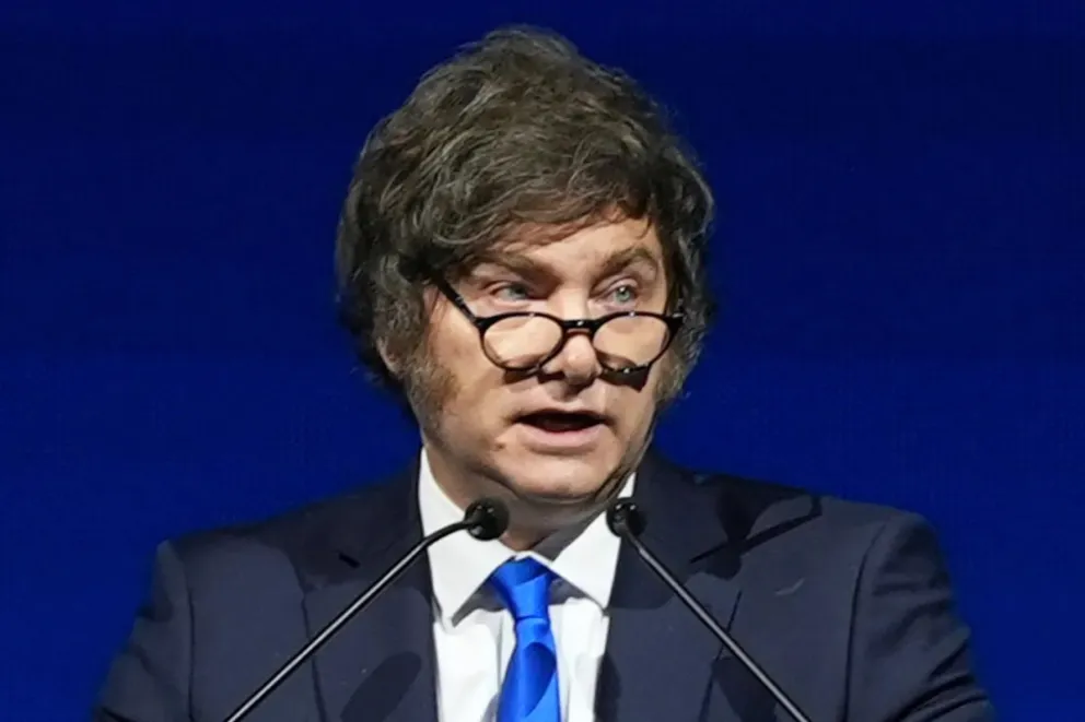 Milei negó un acuerdo para recibir migrantes deportados de Estados Unidos