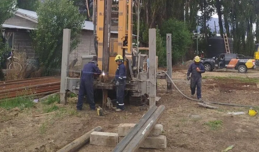 Nuevas perforaciones refuerzan el servicio de agua en El Hoyo