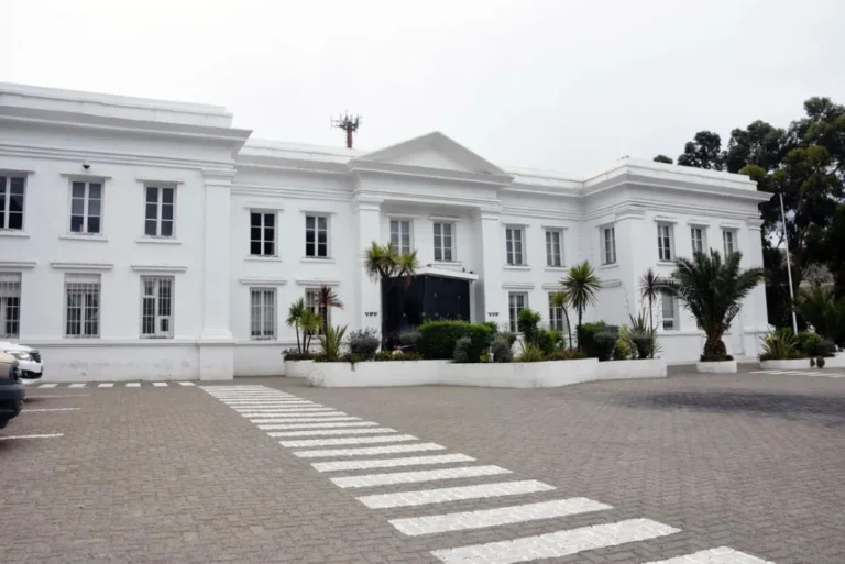 Arriba Chubut reclama la intervención del Municipio ante YPF por el futuro de tierras y edificios