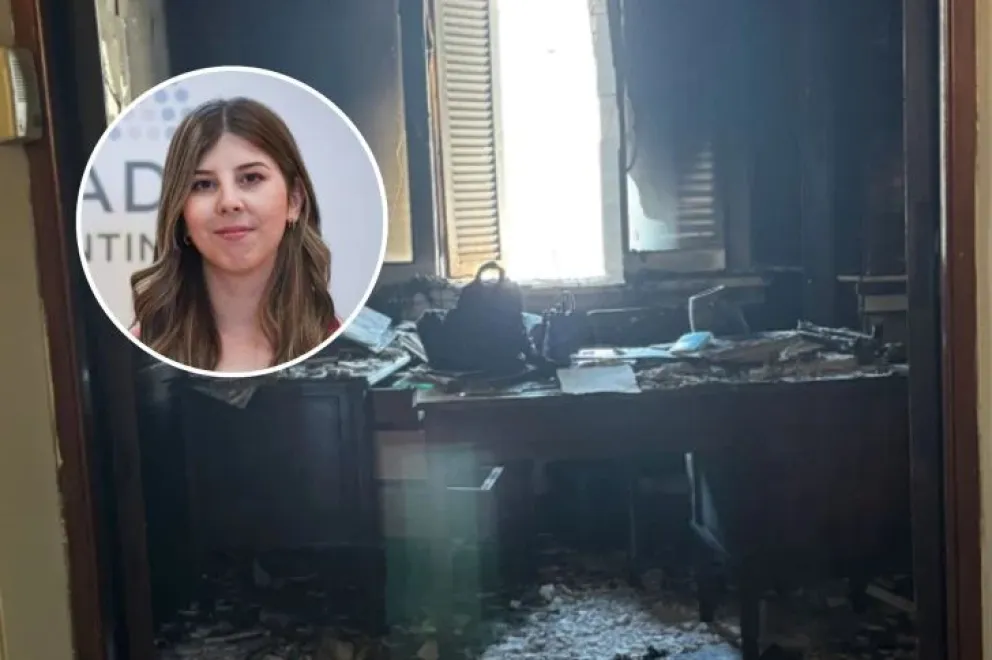 El fuego destruyó el despacho de la senadora chubutense Andrea Cristina y dejó seis intoxicados por humo